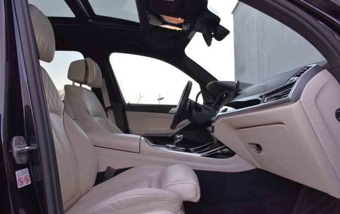 BMW X7 cena 399900 przebieg: 98700, rok produkcji 2020 z Jedwabne małe 121